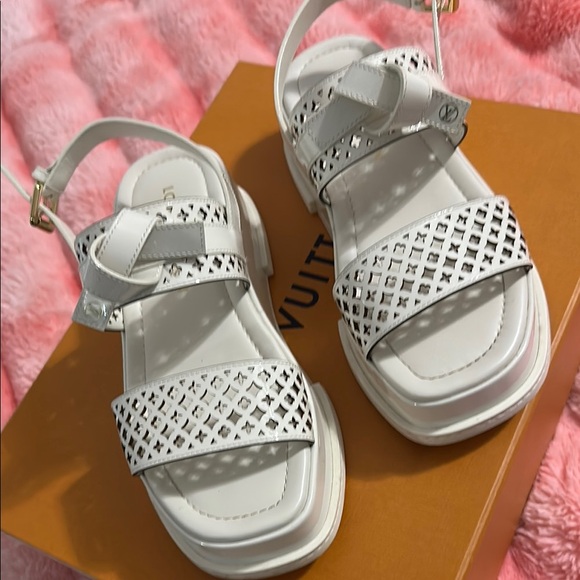 Louis Vuitton White Cut-Out Sandals - Picture 1 of 3